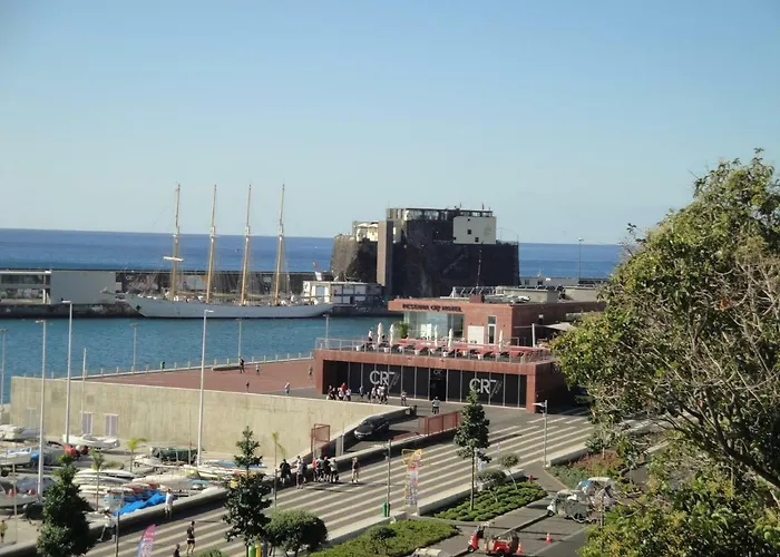 펜션 Violeta House 푼샬